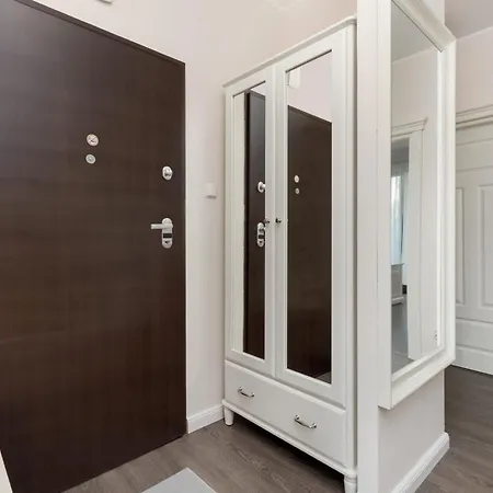 Apartamento Nowoczesny W Spokojnej Okolicy Z Parkingiem By Rent Like