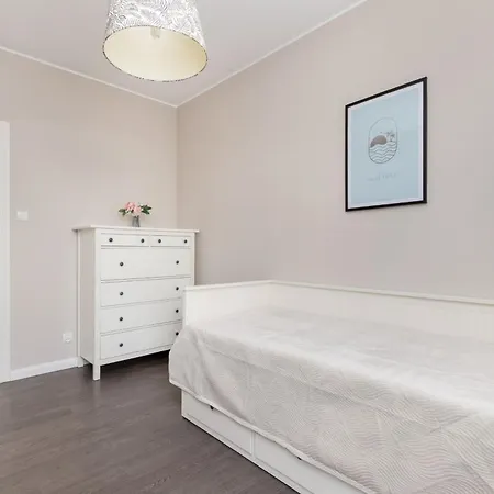 Nowoczesny W Spokojnej Okolicy Z Parkingiem By Rent Like Apartamento