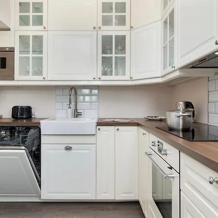 Nowoczesny W Spokojnej Okolicy Z Parkingiem By Rent Like Apartamento *